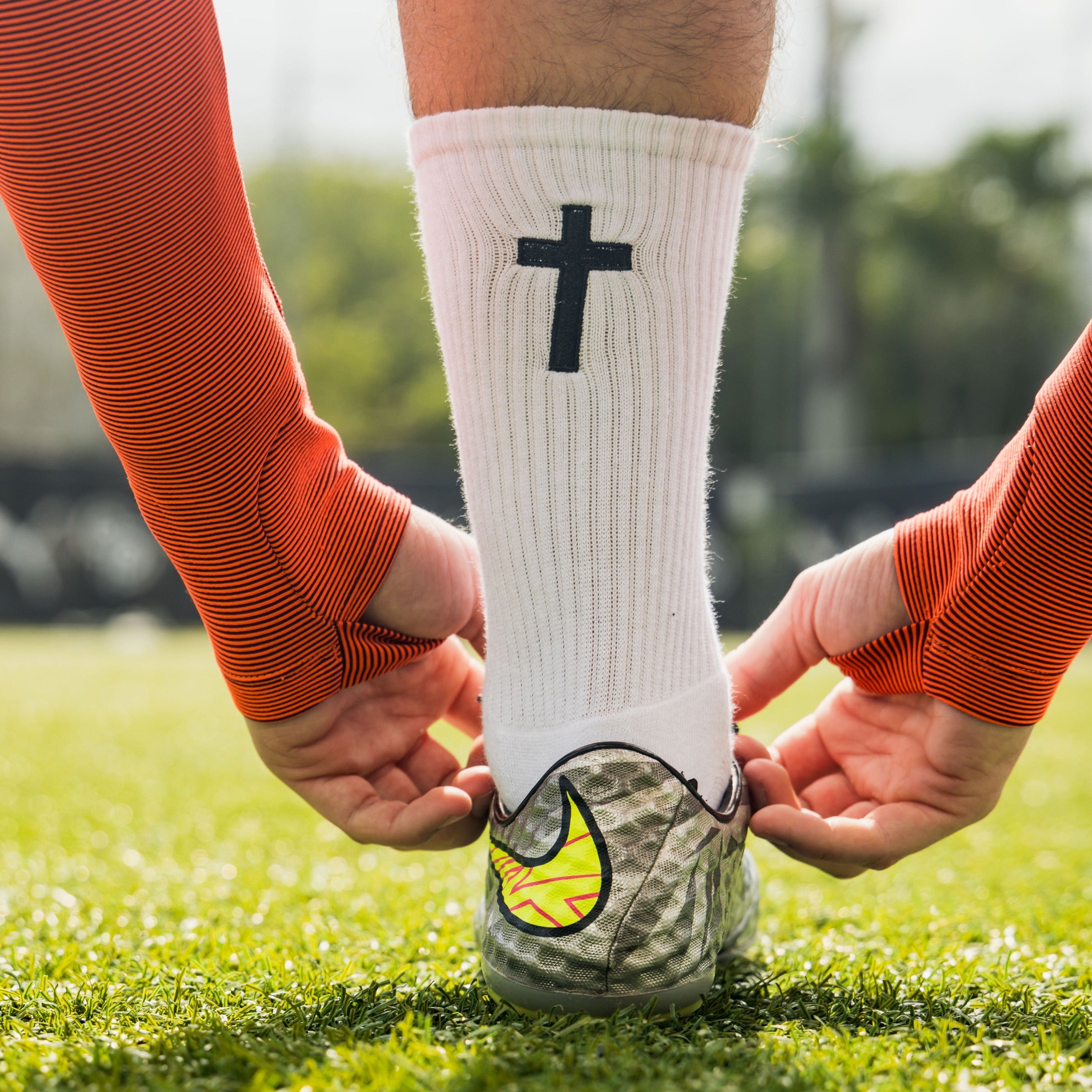 White Cross Grip Socks (Black Cross)