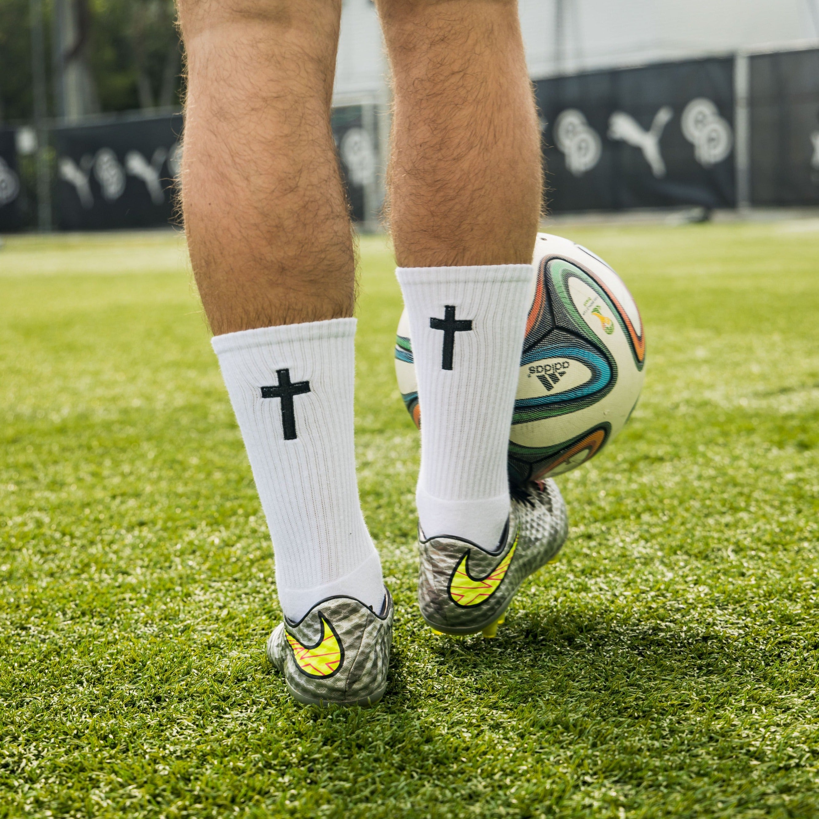 White Cross Grip Socks (Black Cross)